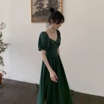 Váy cổ tim xanh