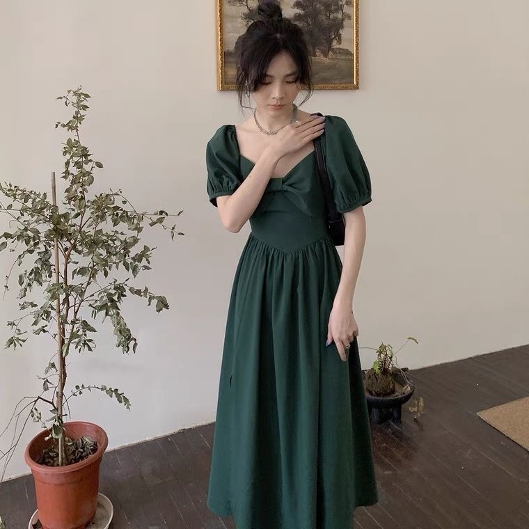 Váy cổ tim xanh
