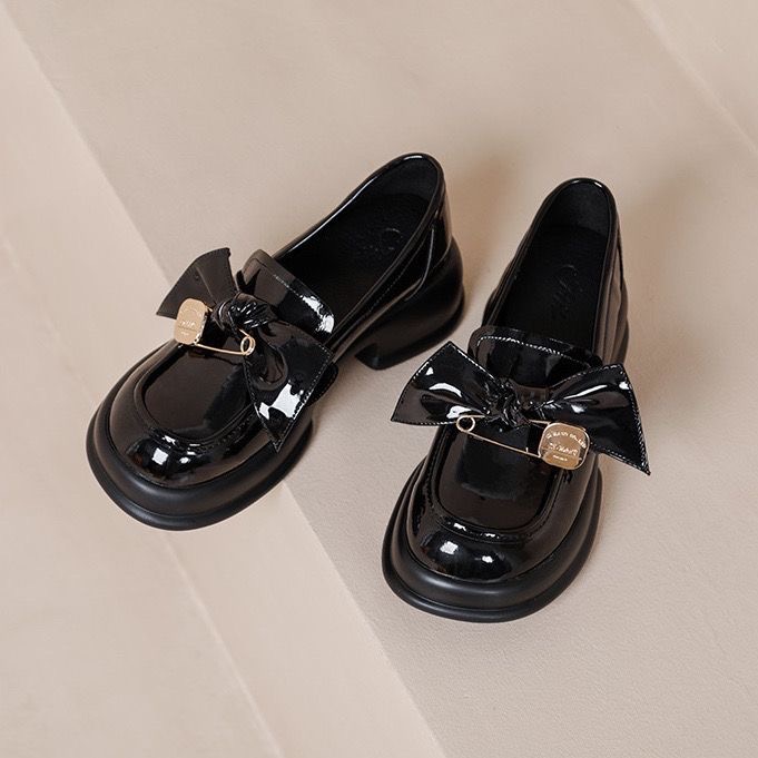 Giày kèm set gài thay đổi S0019