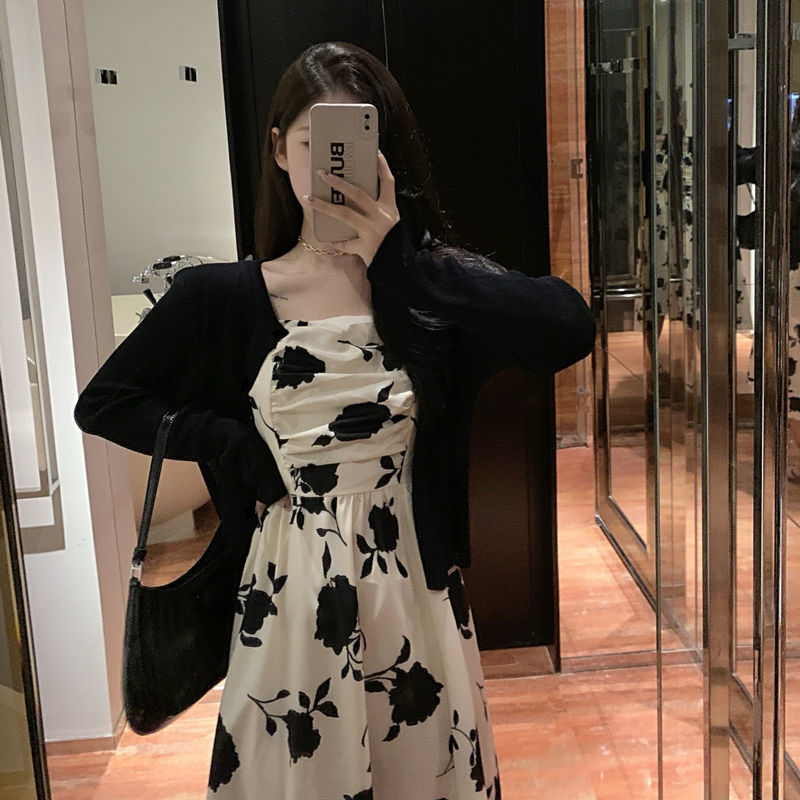 Set váy hoa kèm cardigan khoác ngoài SN0021