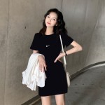 Váy xuông Nike