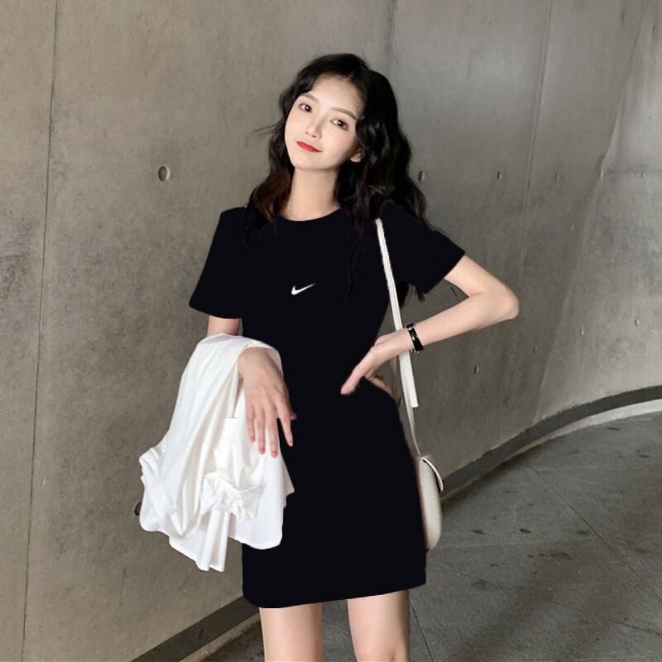 Váy xuông Nike